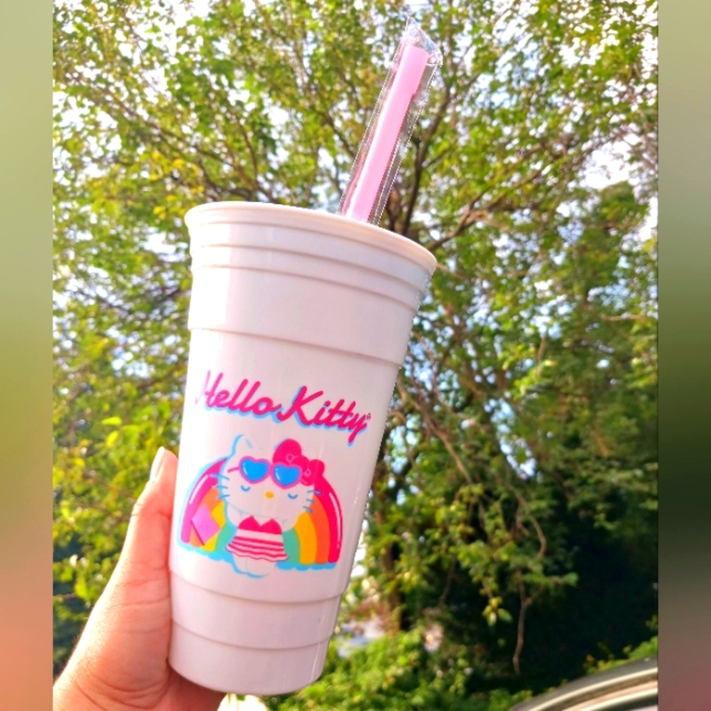 Hello kitty tumbler